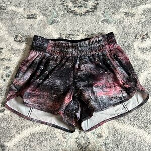 Lululemon Tracker Shorts 4”